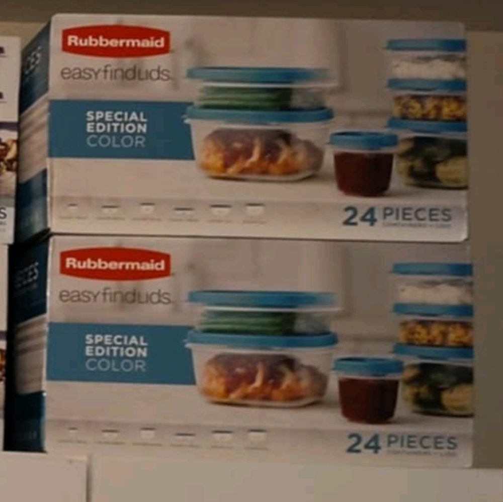 NWT Rubbermaid 24 piece set 1 Box